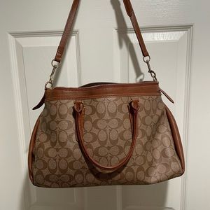 Coach handbag/shoulder bag. Lightly used